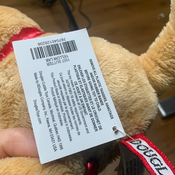 NWT Douglas Butter Yellow Lab w/ Red Ribbon - Picture 4 of 9